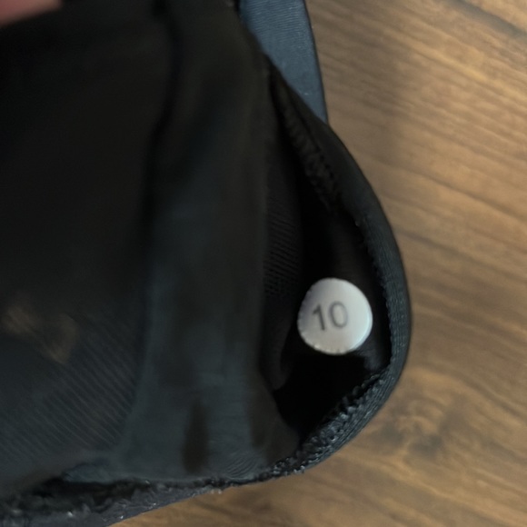 lululemon Energy Exhale Bra - Picture 6 of 6